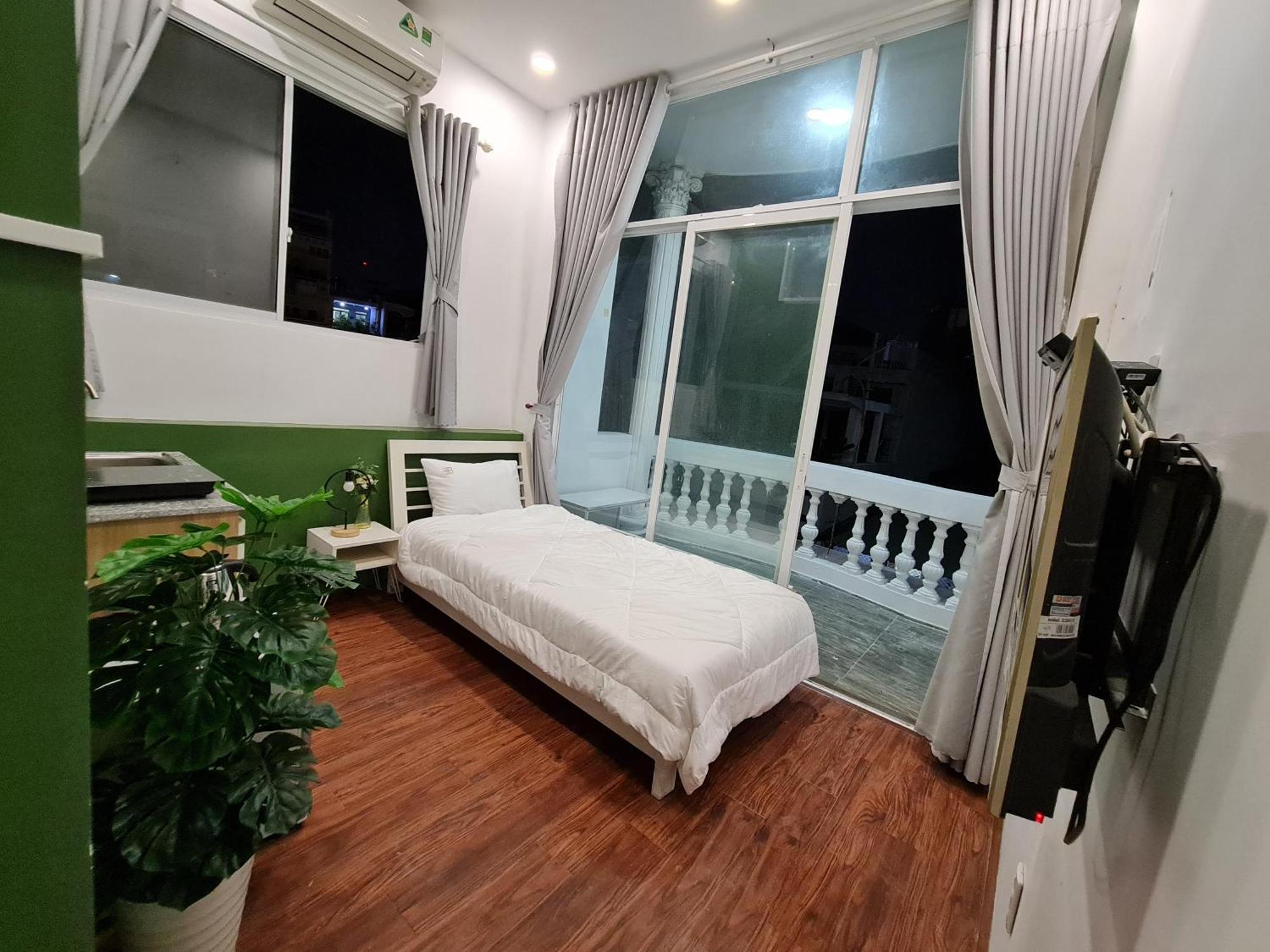 Khách sạn hẻo lánh Homestay68 *